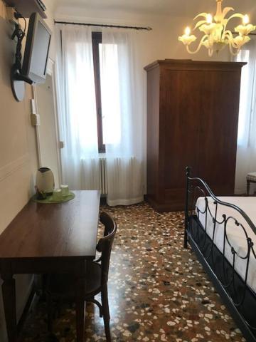 ונציה B&B Al Teatro With Canal View מראה חיצוני תמונה