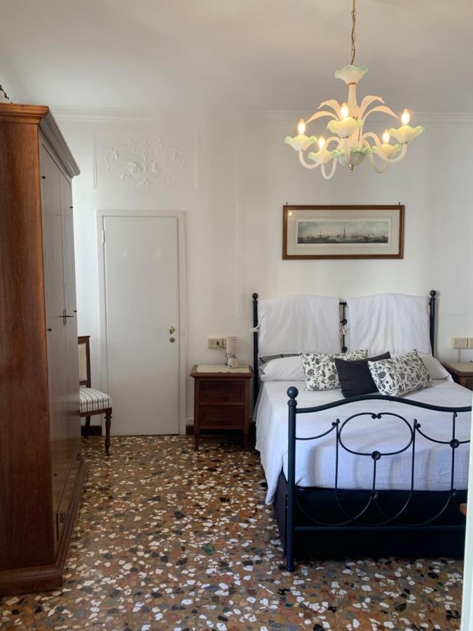 ונציה B&B Al Teatro With Canal View מראה חיצוני תמונה